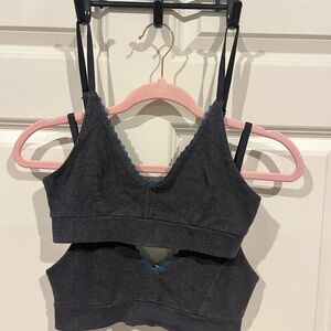 Pact 2-pack T-shirt Bralette Dark Gray with lace accents